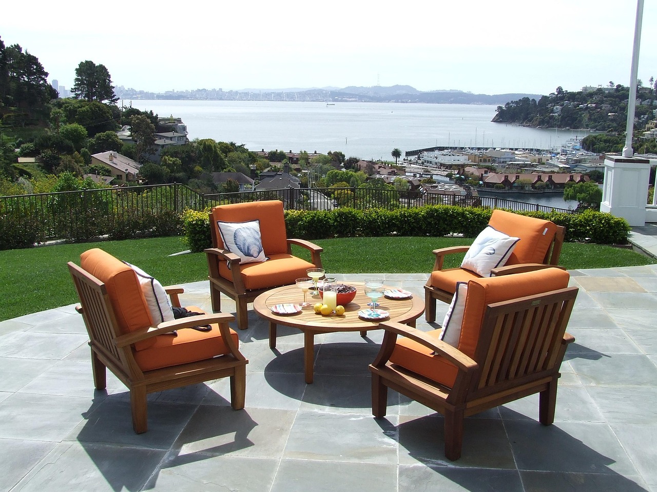 Kamloops landscape patio pergola outdoor kitchen